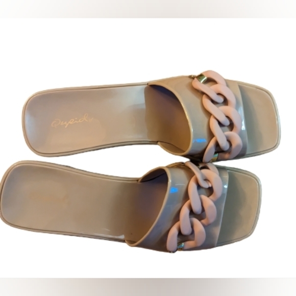 NWOB Qupid platform wedge mule chain detail with gold hw attaches chain on top - Picture 1 of 7